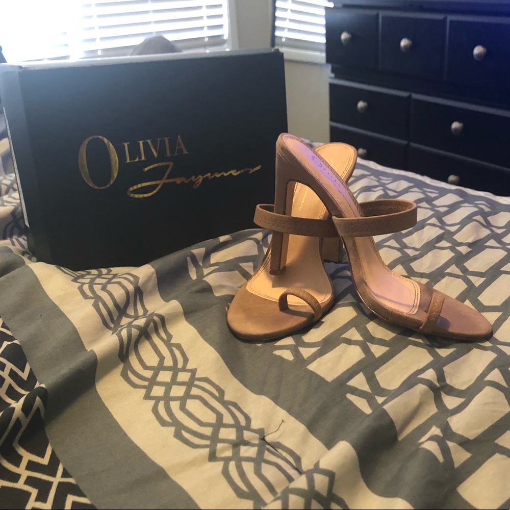 Beige/tan 4in. High heels 👠